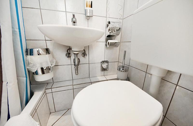 ホテル シティ ペンション シュトロホ II ケルン 部屋 写真